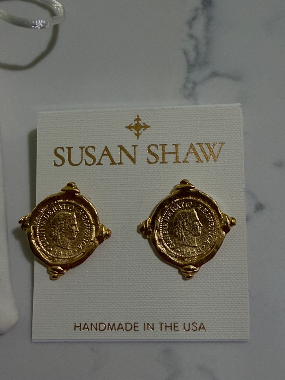 Susan Shaw Gold Coin Stud Earrings - Gold